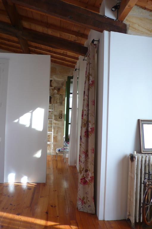 La Maison Des Vignes Burdeos Habitación foto