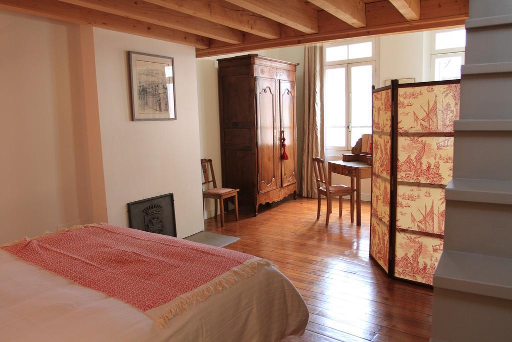 La Maison Des Vignes Burdeos Habitación foto