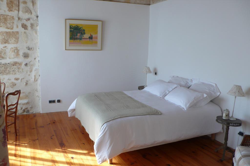 La Maison Des Vignes Burdeos Habitación foto