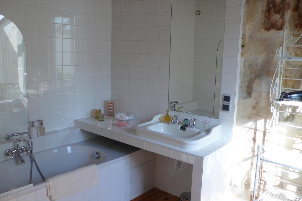 La Maison Des Vignes Burdeos Habitación foto